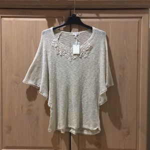 🆕Cream Butterfly Style Blouse- Ava James